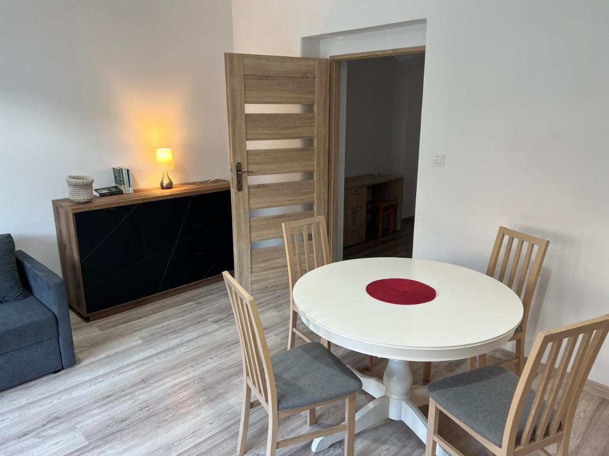 希隆斯克地区宗布科维采Apartament 3 Pokojowy Z Parkingiem公寓 外观 照片